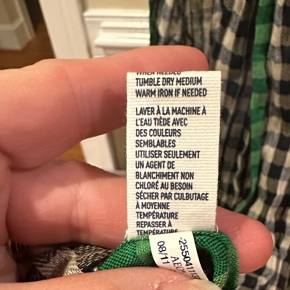 American Eagle Outfitters Green and Black Scarf